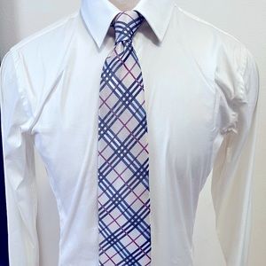 Beautiful ties in two color combos. Please choose one. Made in Italy.